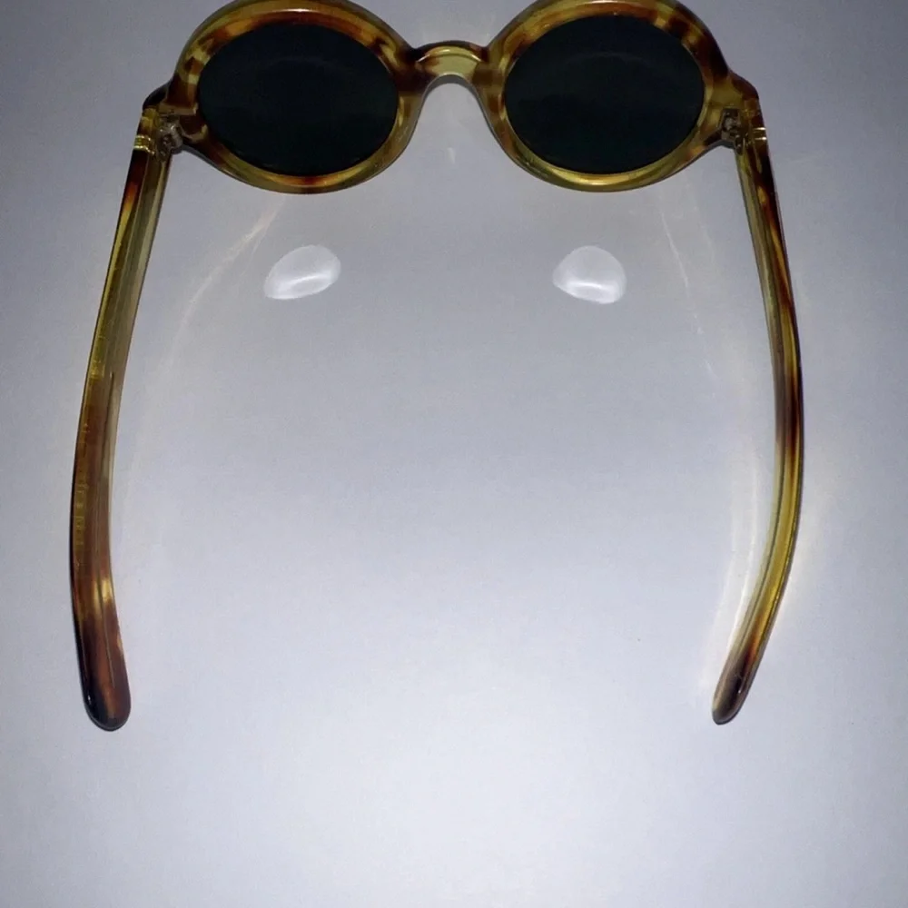 Vintage 1940s made in Italy tortoise shell round thick glasses Trendy Runway